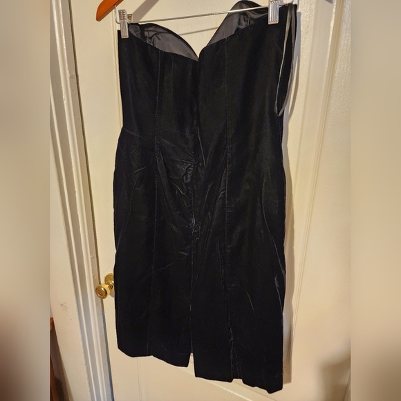 Night Way Black Velvet Strapless Dress Size 10 - Picture 3 of 5